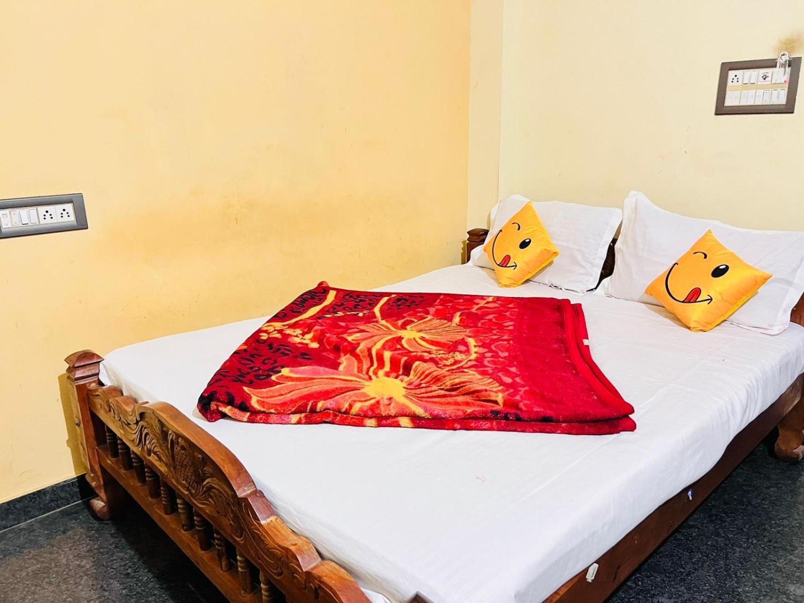 Hotel Hk Residency Mysuru Zewnętrze zdjęcie